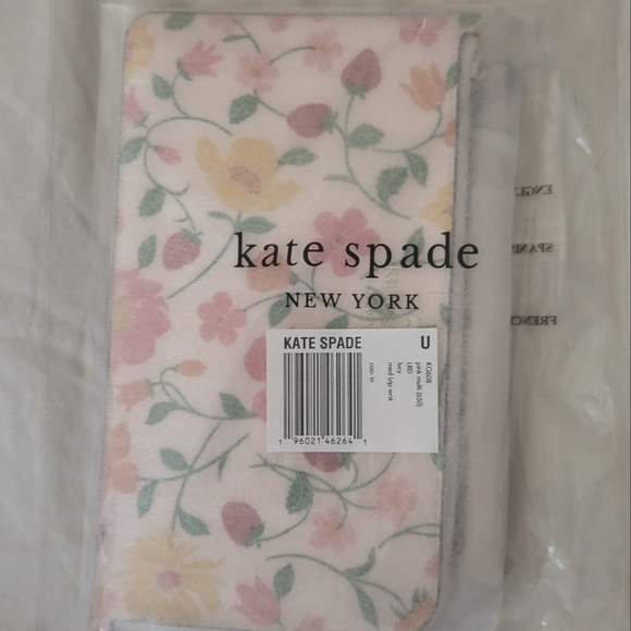 NWT Kate Spade Strawberry Garden Medium Wristlet - Picture 10 of 10